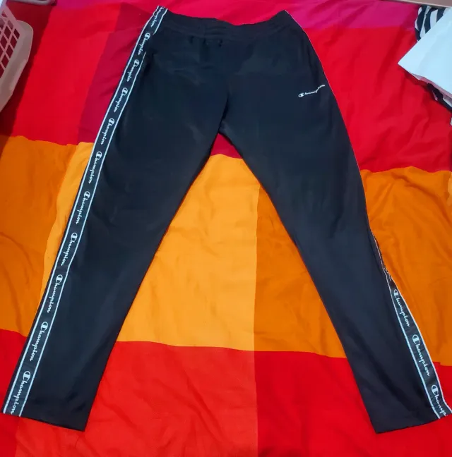 Pantalones Champion negros con logo