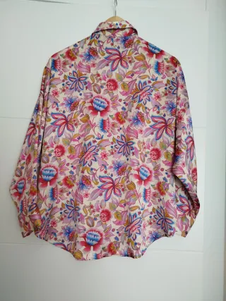 Blusa floral multicolor