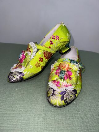 Zapatos Fallera Niña verde pistacho talla 33