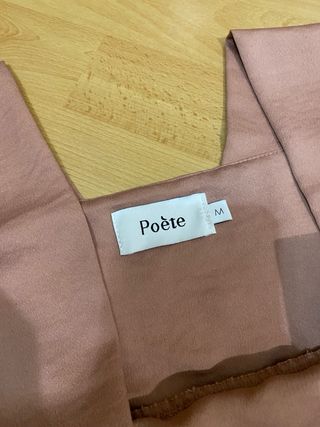 Blusa Poete seda rosa encaje vuelo Talla M