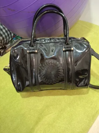 Bolso Negro Desigual Casi Nuevo