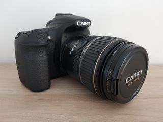 Canon EOS 60D + Objetivo EF-S 17-85mm + Accesorios