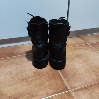 Botines negros mujer