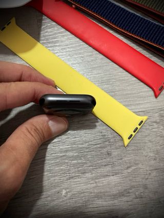 Apple Watch SE Edición Nike + 5 correas regalo