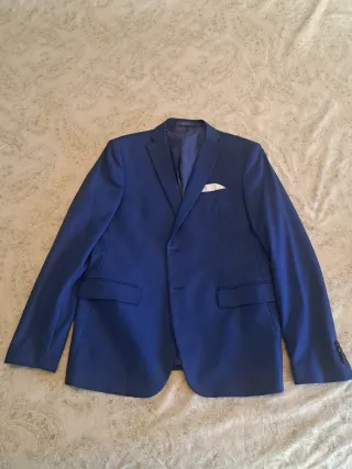Traje de hombre azul
