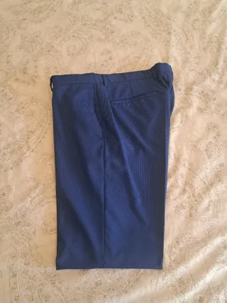 Traje de hombre azul