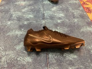 Bota Fútbol Nike Phantom GX II Pro FG Negra
