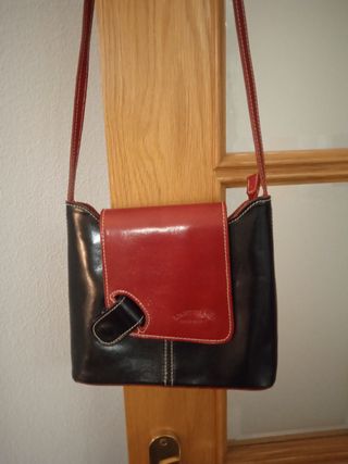 Bolso piel auténtica en negro y rojo d L'Artigiano