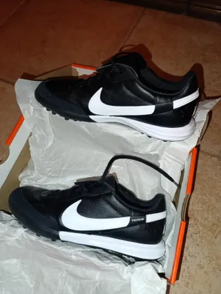 Botas fútbol Nike Tiempo PREMIER III. Talla 43