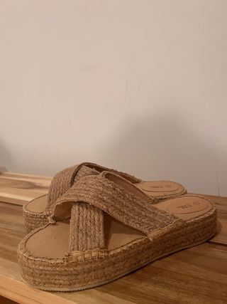 Sandalias esparto cruzadas beige/marrón