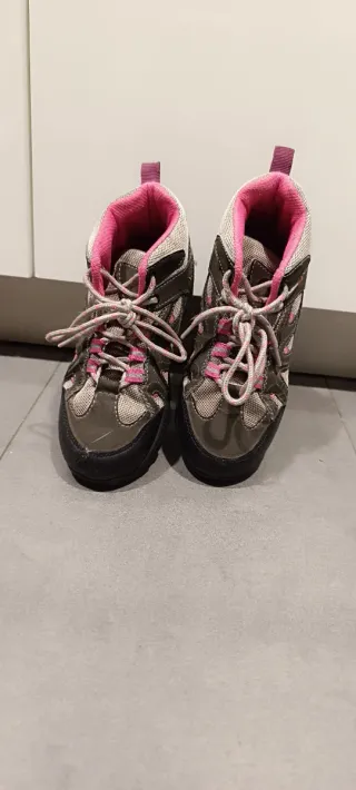 Bota treking niña 
