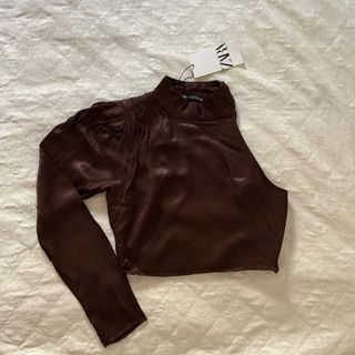 Top blusa satén Zara manga larga marrón oscuro