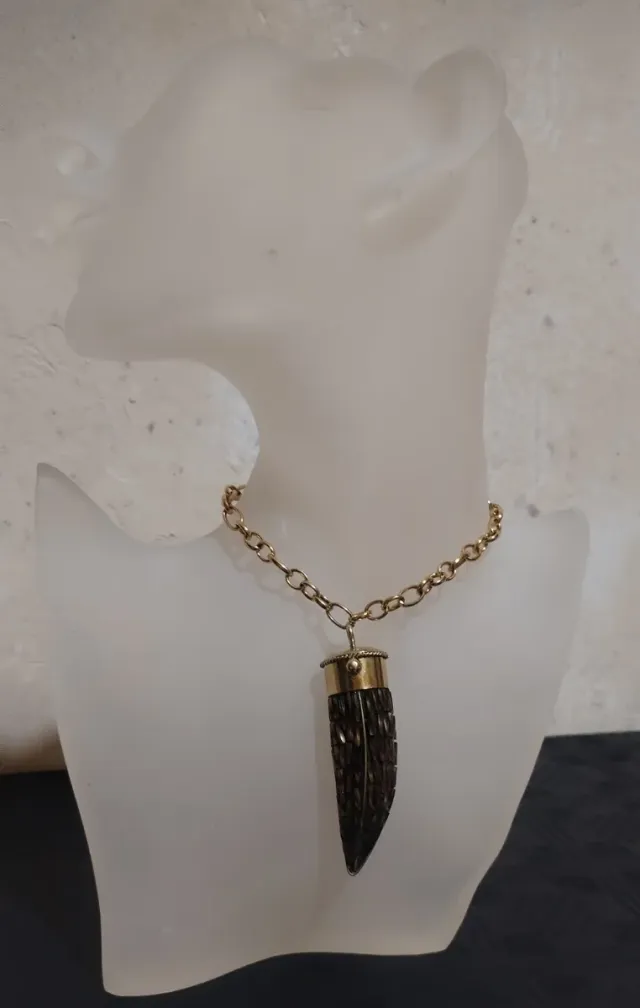Collana pendente corno artigianale