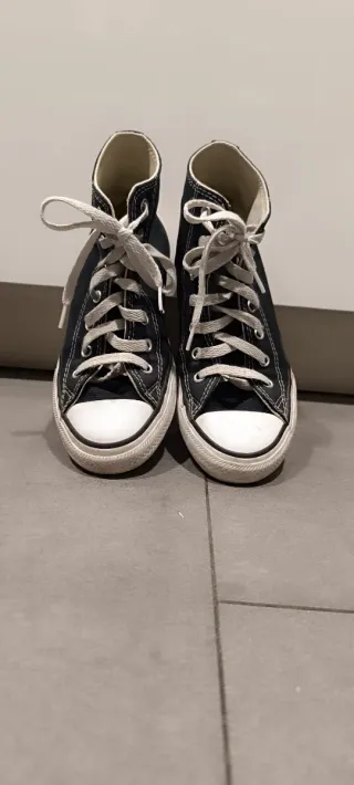 Zapatillas Converse Niña 
Talla 34