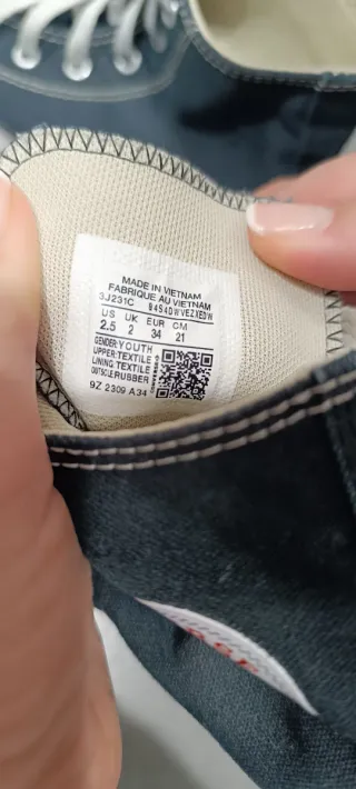 Zapatillas Converse Niña 
Talla 34