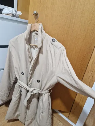 Gabardina Zara niña beige T.164