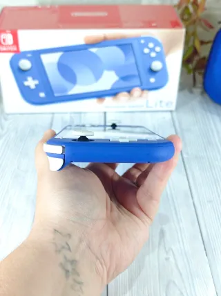 Nintendo Switch Lite Azul Completa