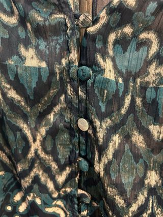 Blusa ZARA multicolor y falda 