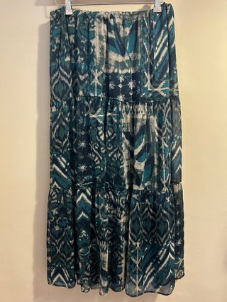 Blusa ZARA multicolor y falda 