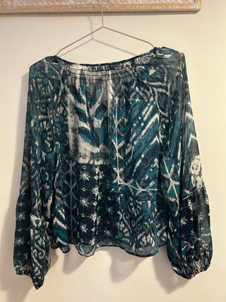 Blusa ZARA multicolor y falda 
