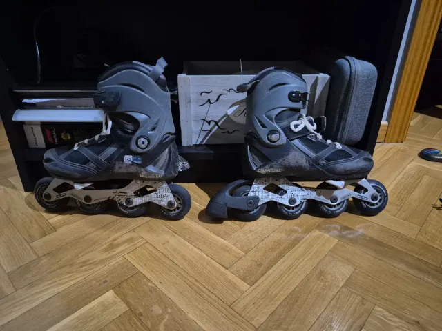 Patines en línea grises talla 37-40