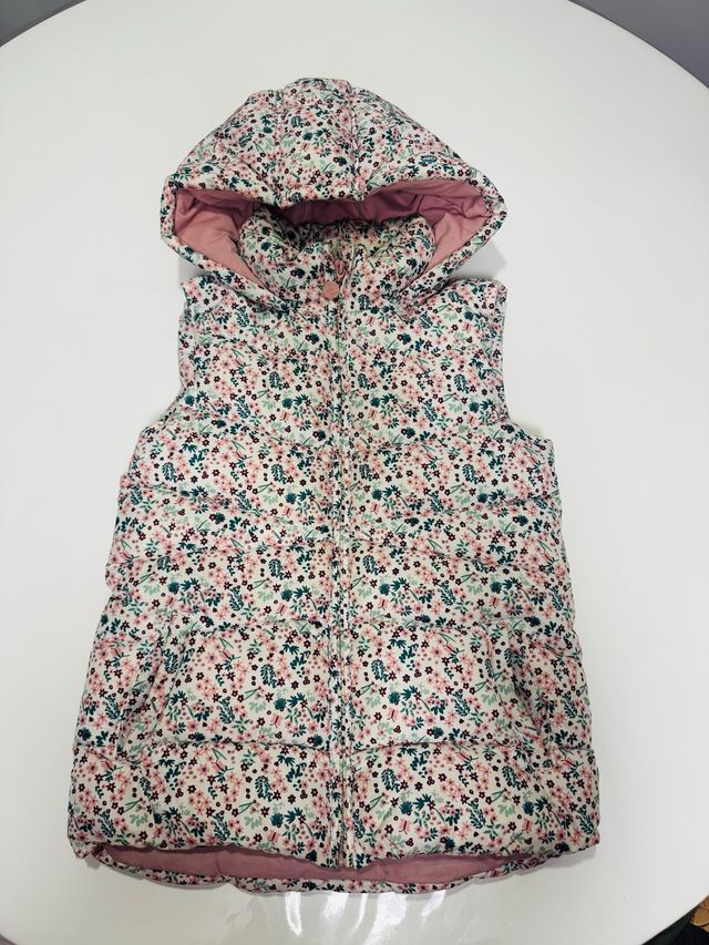 Chaleco Sfera floral con capucha como nuevo