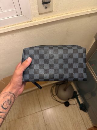 Bolso Louis Vuitton gris hombre
