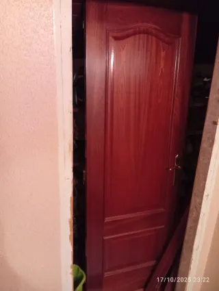 Puertas de madera maciza