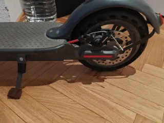 Patinete Eléctrico AOVOPRO + Cargador