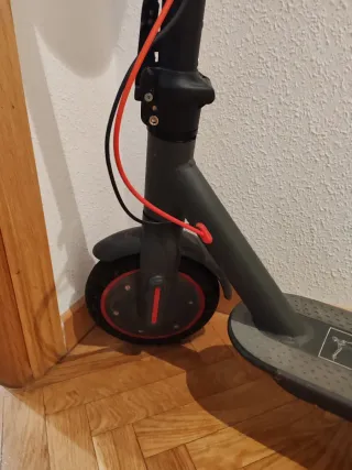 Patinete Eléctrico AOVOPRO + Cargador