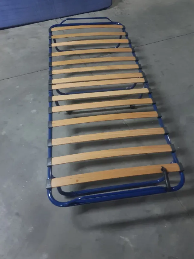 Cama Plegable Azul y Marrón