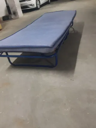 Cama Plegable Azul y Marrón