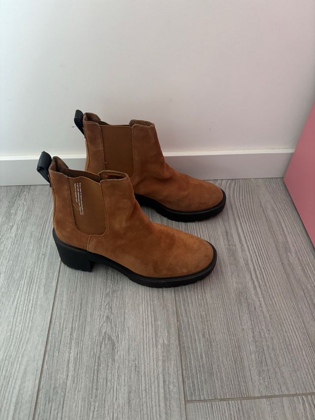 Botines Stradivarius Marrones de segunda mano por 13 EUR en