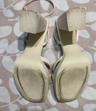 Sandalias Stradivarius T41 Blancas