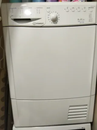 Secadora Indesit Blanca