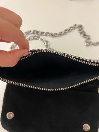 Bolso Brownie Negro Piel Tachuelas Cadena