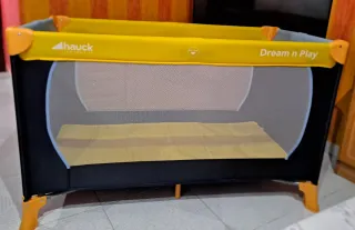 Cuna de viaje Hauck Dream N Play Amarillo poco uso