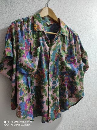 Camisas de mujer. 2 x 5 euros. A elegir

