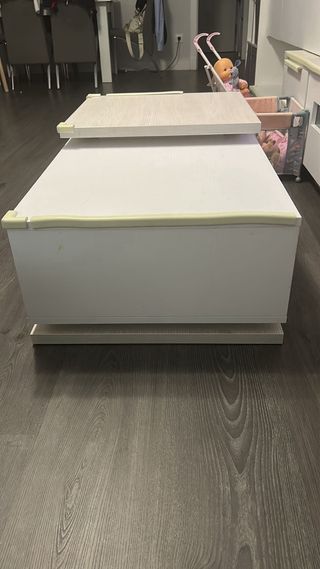Mesa auxiliar comedor diseño moderno