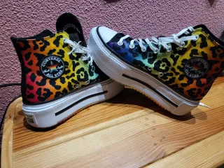 Converse Chuck Taylor Rainbow Leopard Platform