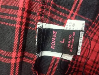Minifalda plisada roja a cuadros