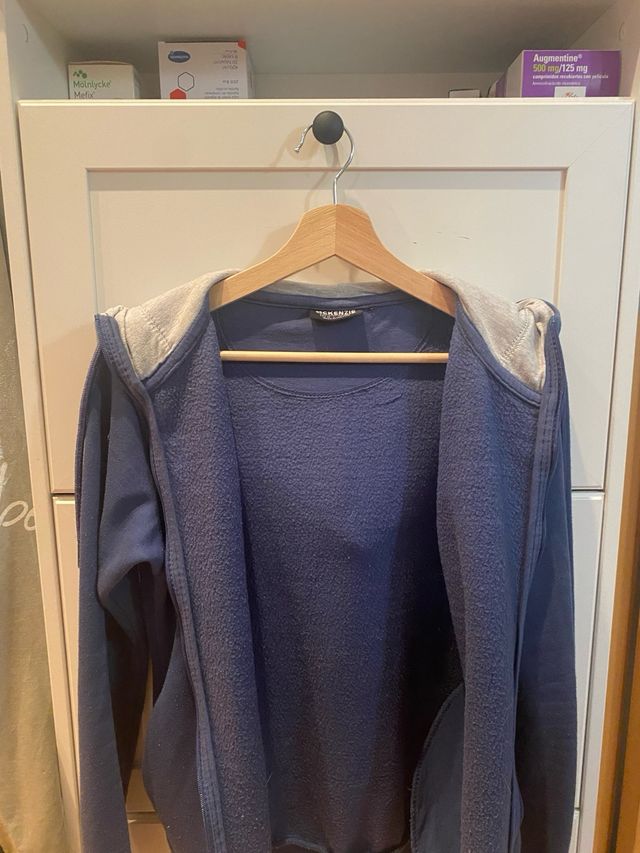 Sudadera McKenzie Azul Usada,en buen estado tallaS