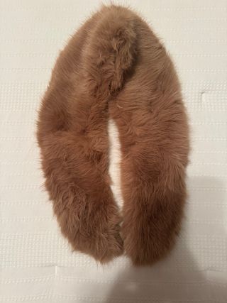Cuello de pelo marrón y beige