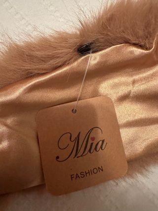 Cuello de pelo marrón y beige