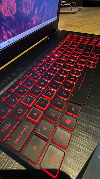 Portátil Asus TUF FX504G i5 GTX 1050 Ti