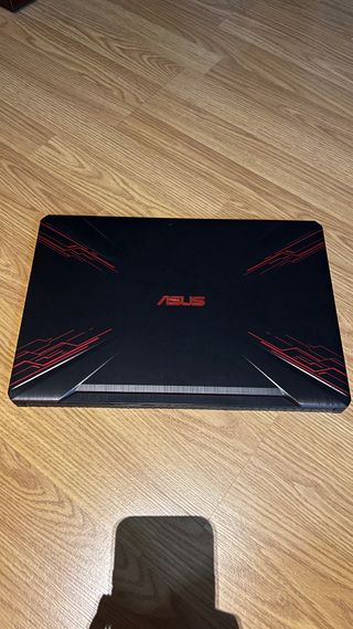 Portátil Asus TUF FX504G i5 GTX 1050 Ti
