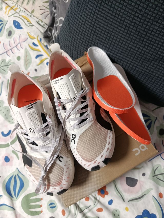 Zapatillas On Running Cloudboom Strike