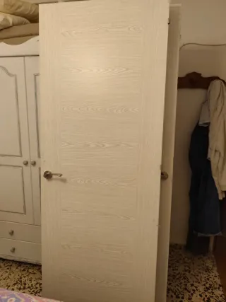  Puertas interior madera clara