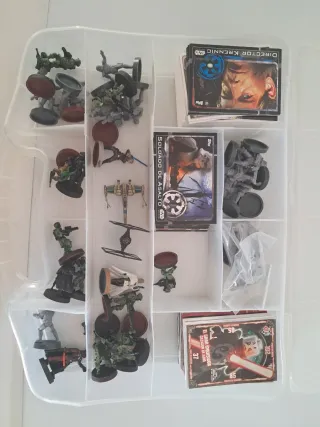 Figuras Star Wars y Cartas