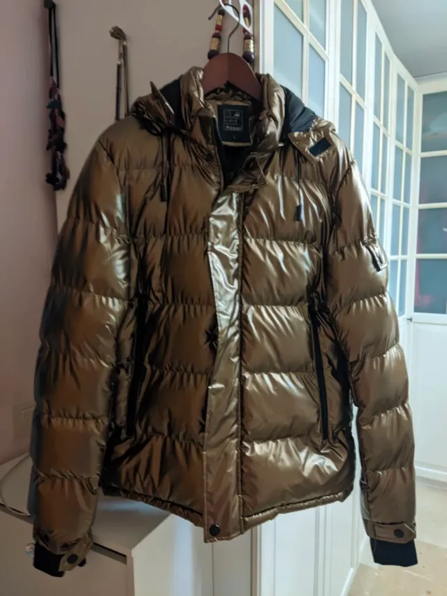 Cazadora dorada acolchada